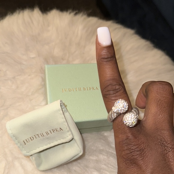 925 Sterling Silver Judith Ripka Index or middle finger ring. - Picture 2 of 4